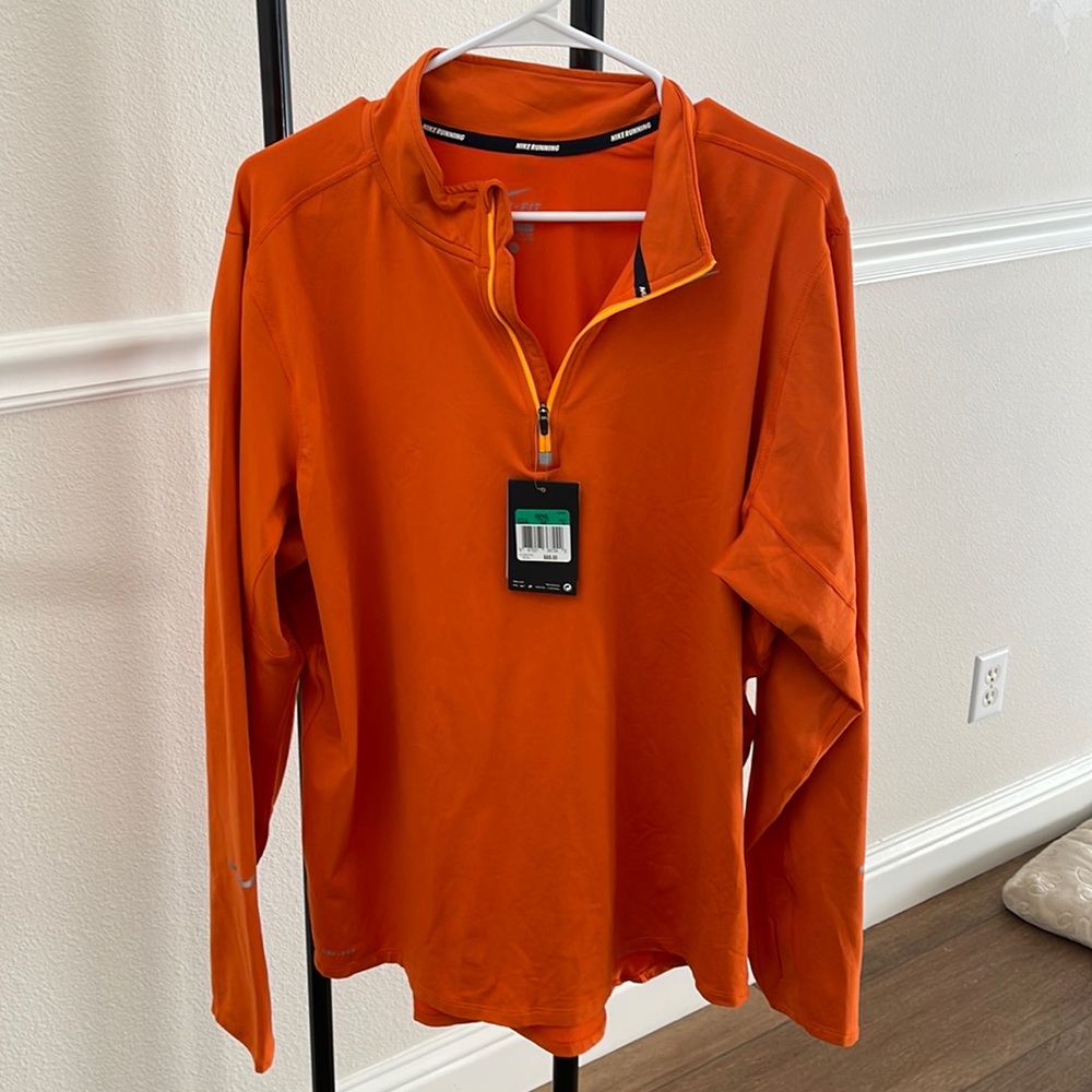Nike 1/2 zip pullover long sleeve